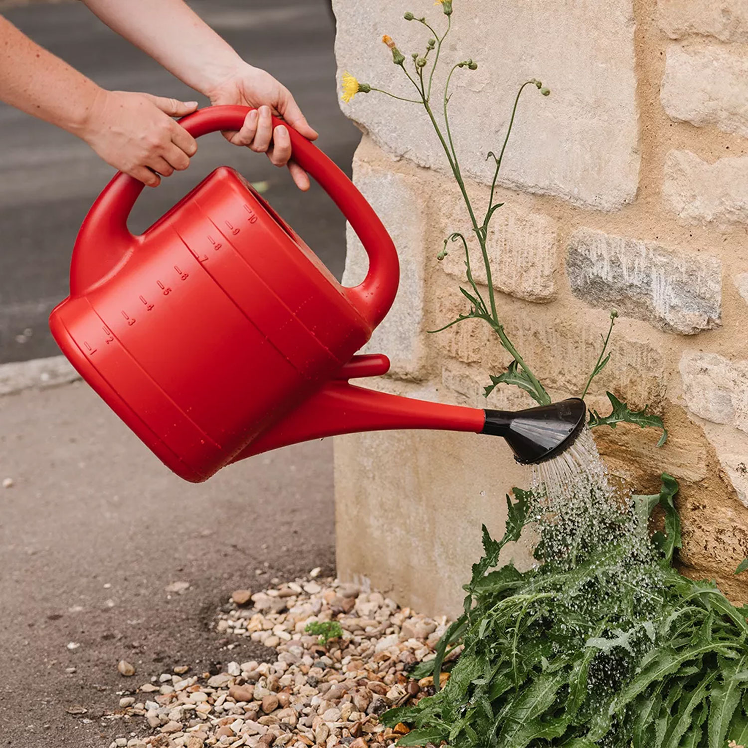 Gardman Red Watering Can 10L - Imagen 2
